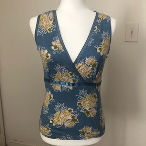 Small Old Navy Blue Floral Sleeveless Top
